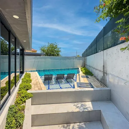 Βίλα Pirlanta Villas